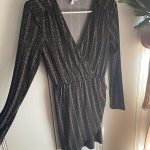 long sleeve v neck mini dress